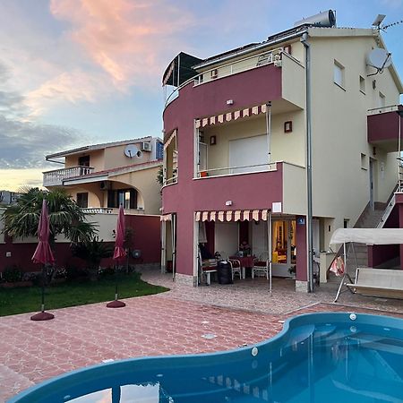 Apartments Villa Stella Maris ロゴズニッツァ エクステリア 写真
