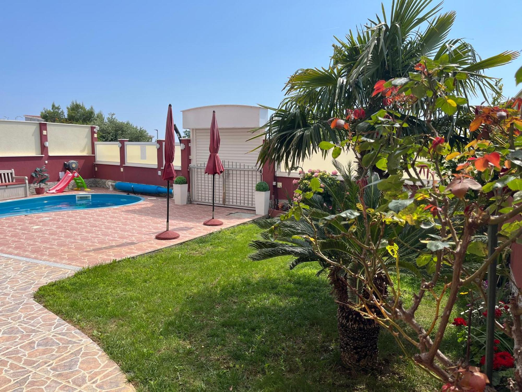 Apartments Villa Stella Maris ロゴズニッツァ エクステリア 写真
