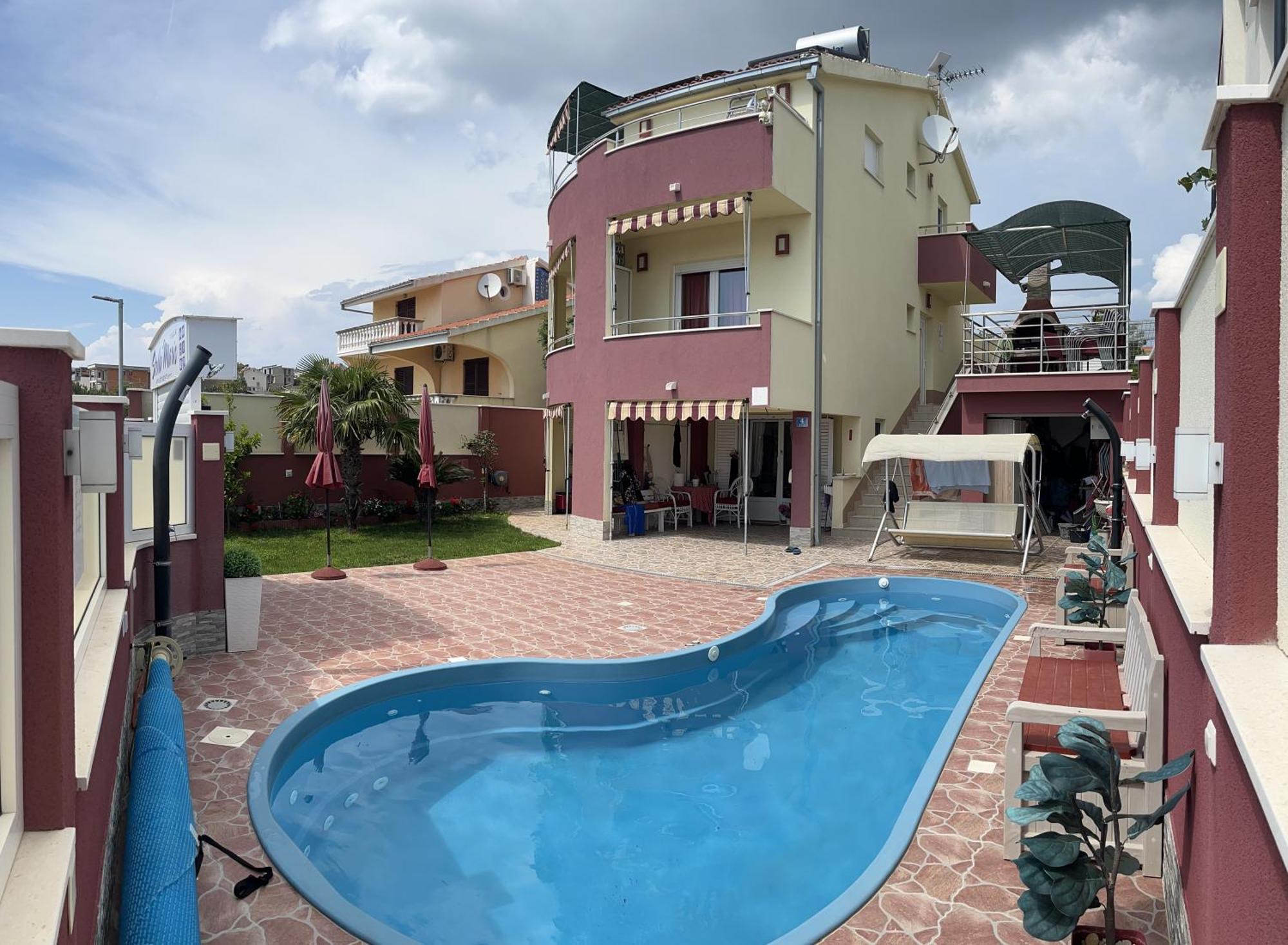 Apartments Villa Stella Maris ロゴズニッツァ エクステリア 写真