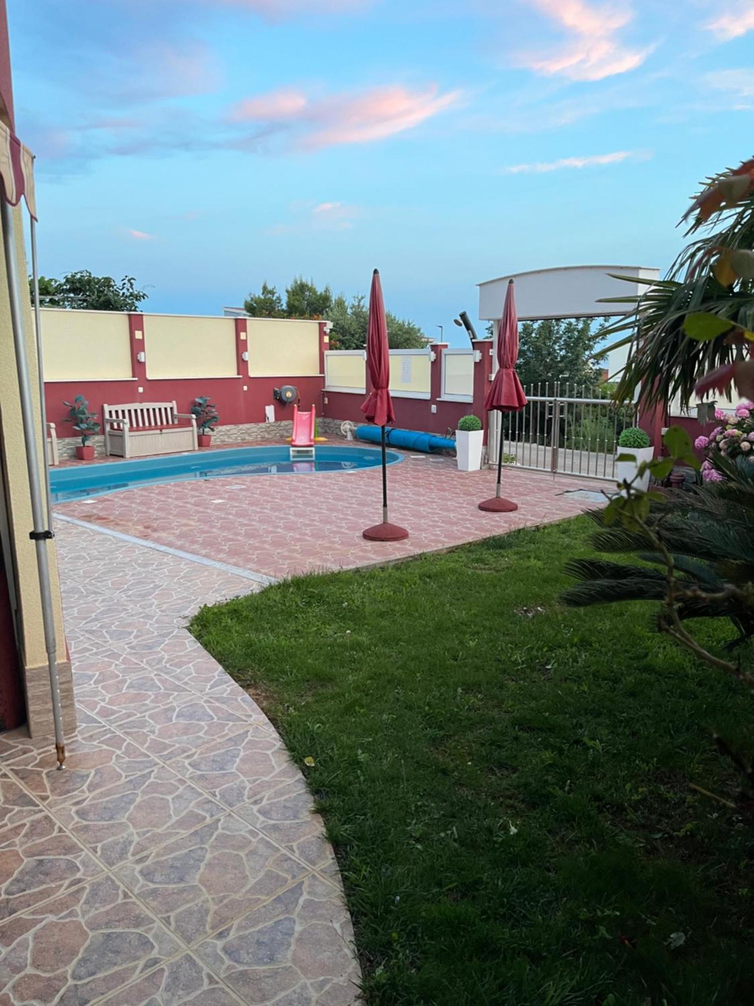 Apartments Villa Stella Maris ロゴズニッツァ エクステリア 写真
