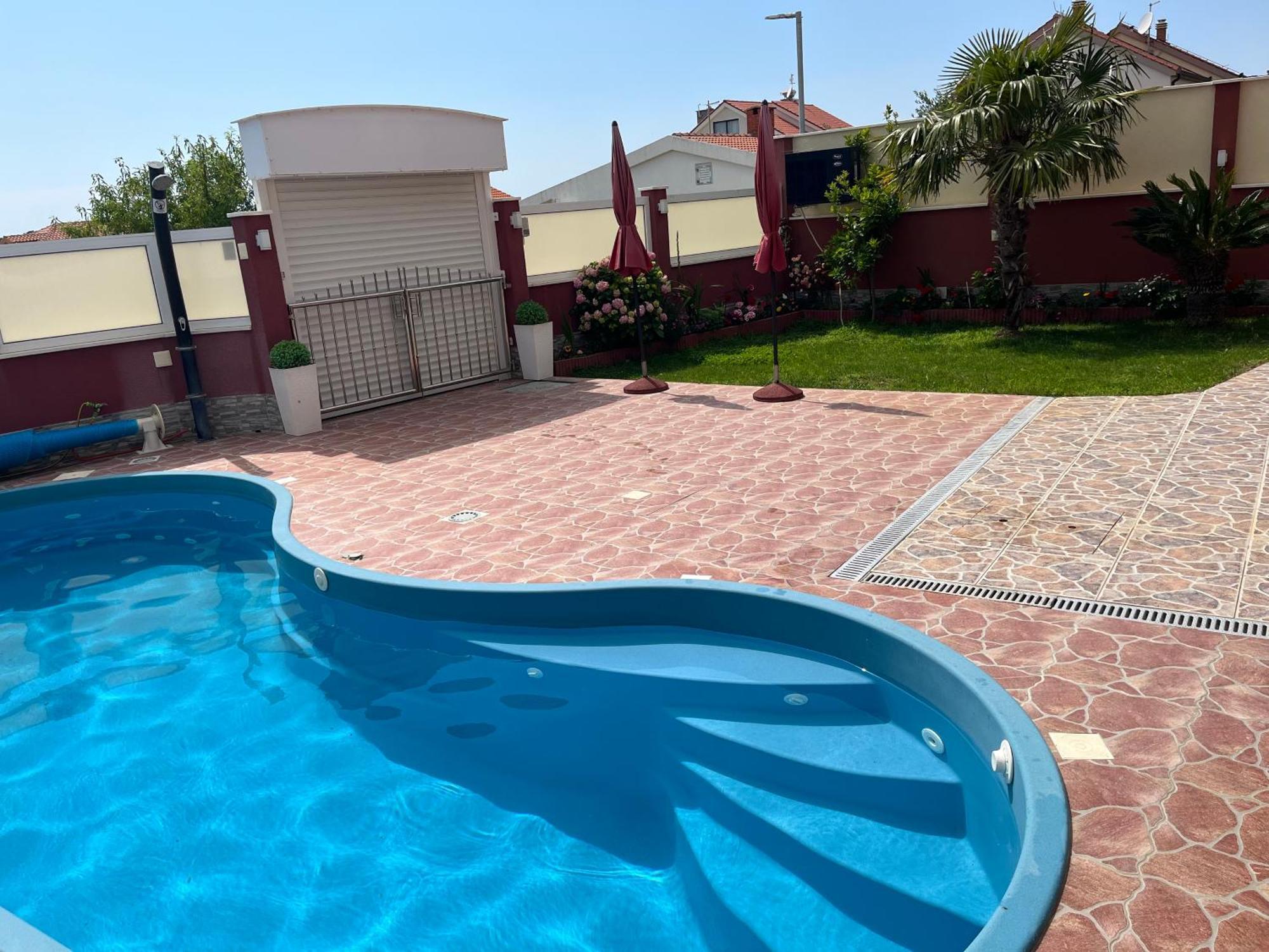 Apartments Villa Stella Maris ロゴズニッツァ エクステリア 写真