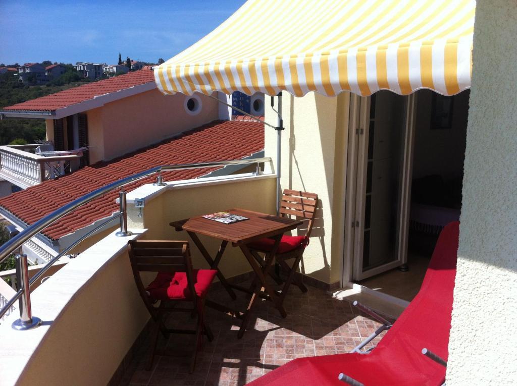 Apartments Villa Stella Maris ロゴズニッツァ エクステリア 写真
