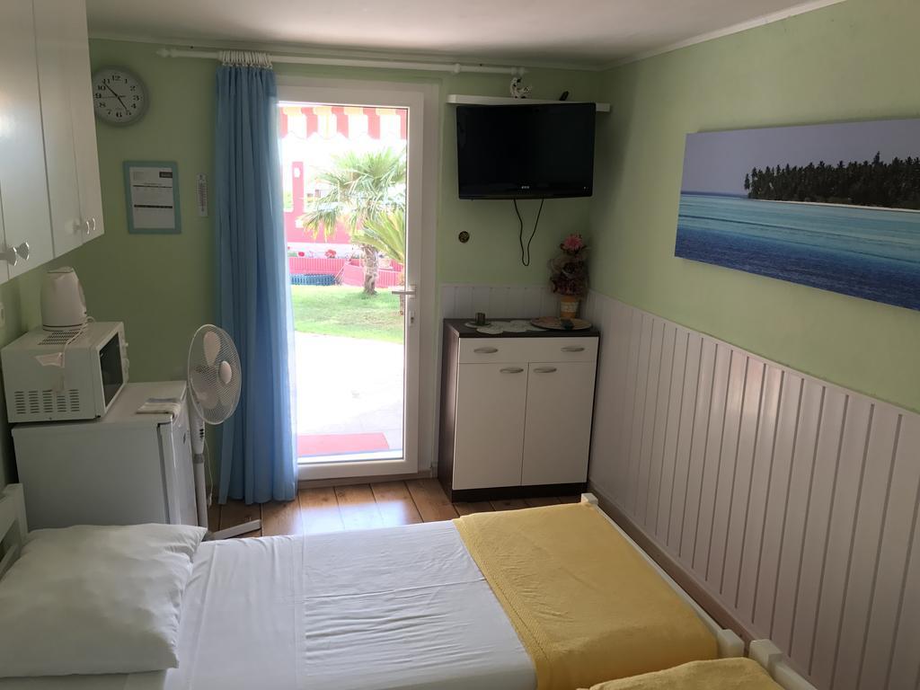 Apartments Villa Stella Maris ロゴズニッツァ エクステリア 写真